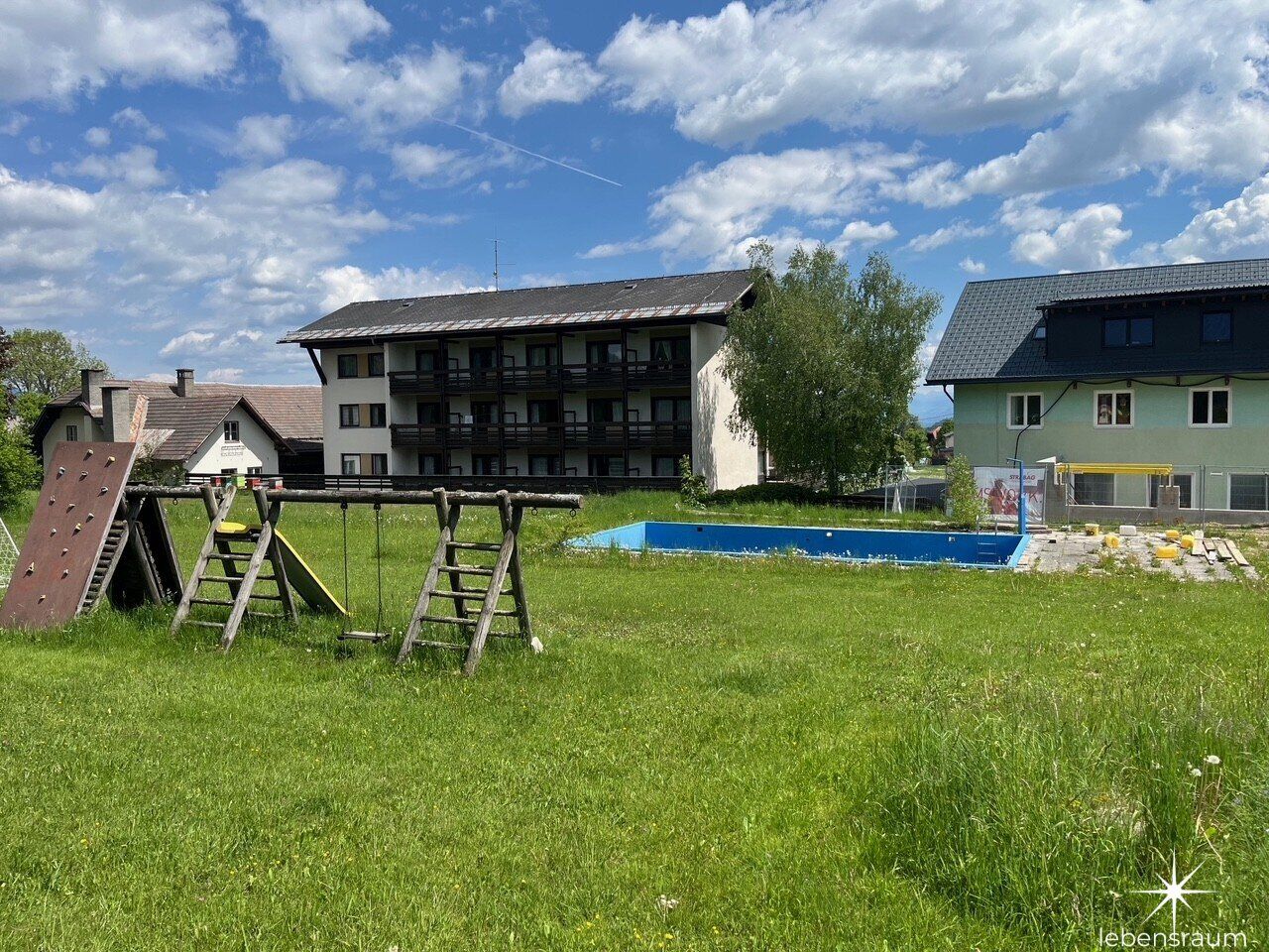 Baugrundstück in absoluter Ruhe-, Aussichts- und Sonnenlage - Mehr