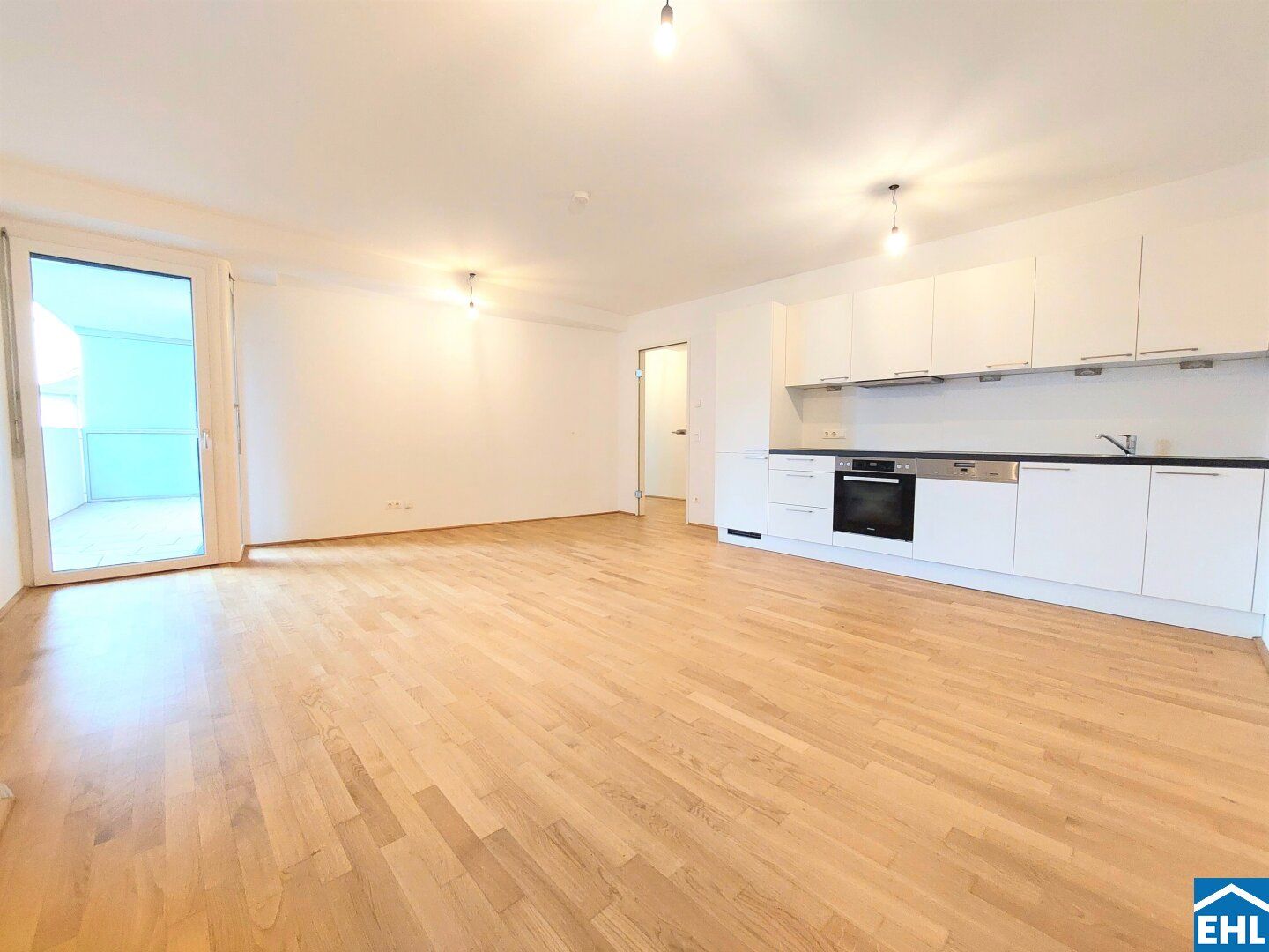 Großzügige 4-Zimmer-Wohnung mit Balkon