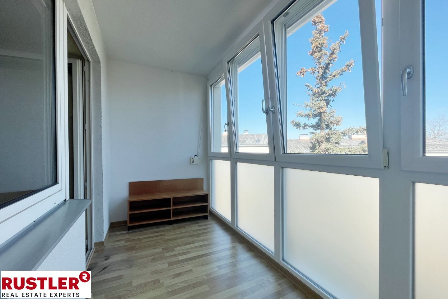 Charmante 1-Zimmer-Wohnung mit Loggia und viel Potenzial