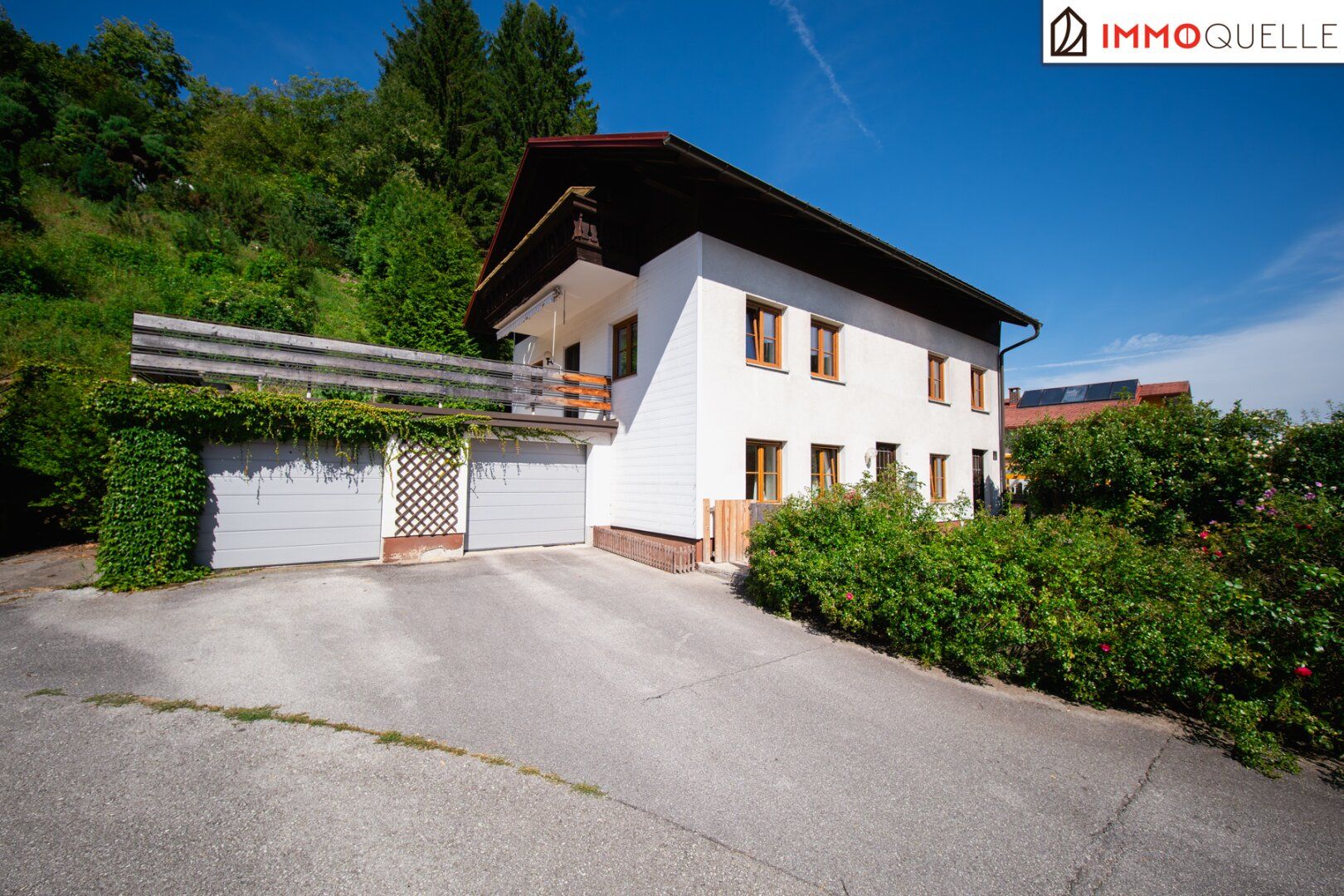 Familienfreundliches Einfamilienhaus mit Herz und Perspektive! Mit Sonnenterrasse, zwei Garagen, gepflegtem Garten und modernisierter Ausstattung - sofort einziehen und die Naturkulisse der Steyr genießen.