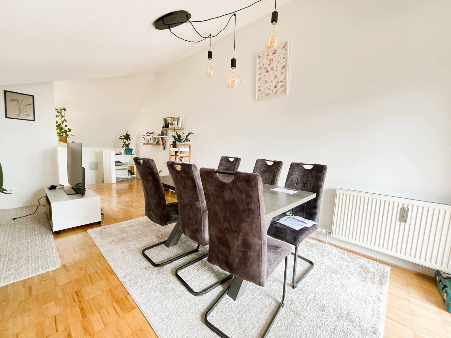 Urbanes Wohnen mit Schlossbergblick - 2-Zimmer-Dachgeschosswohnung in Toplage