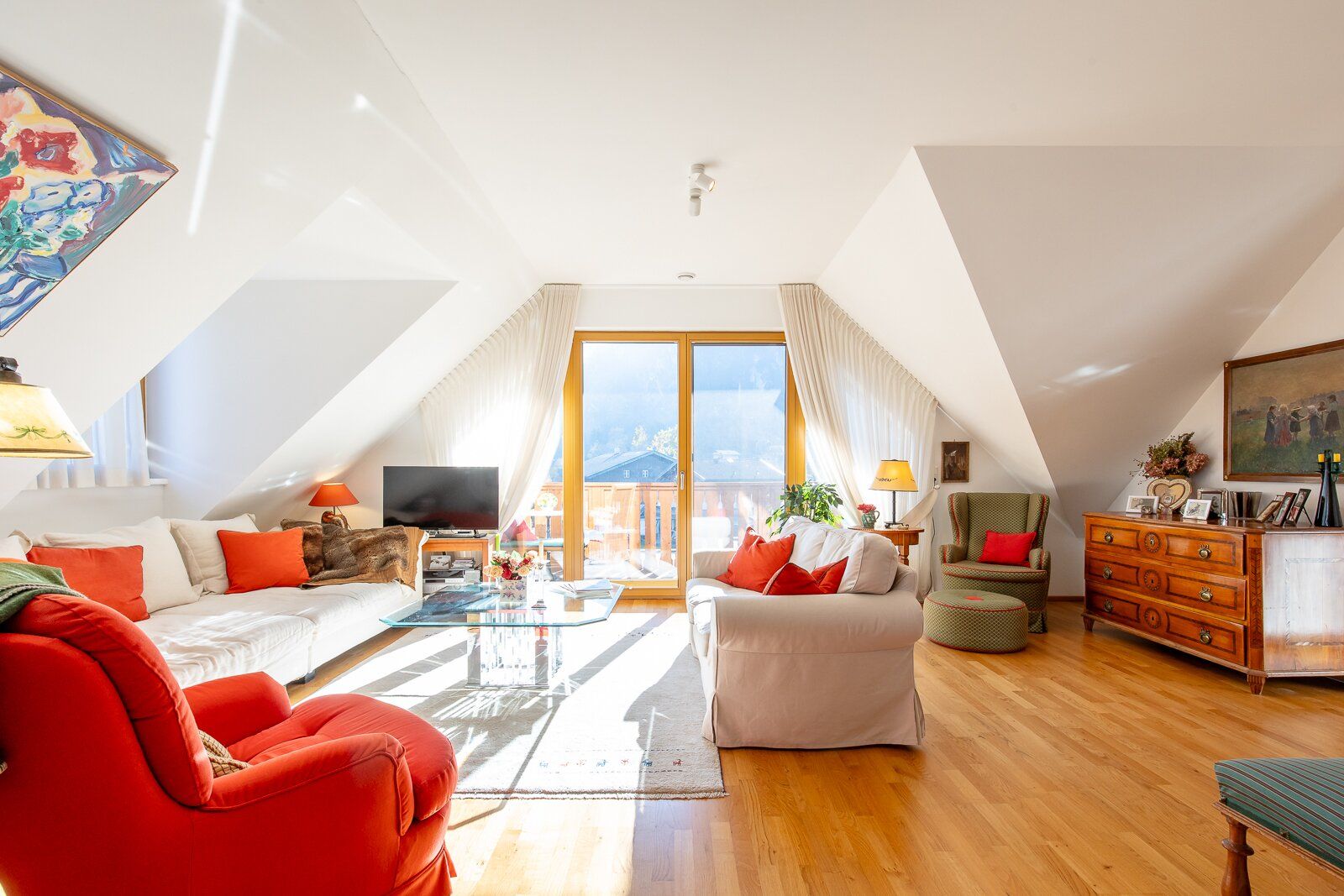 Elegante Dachgeschoß-Wohnung in St. Gilgen - Ansicht 2