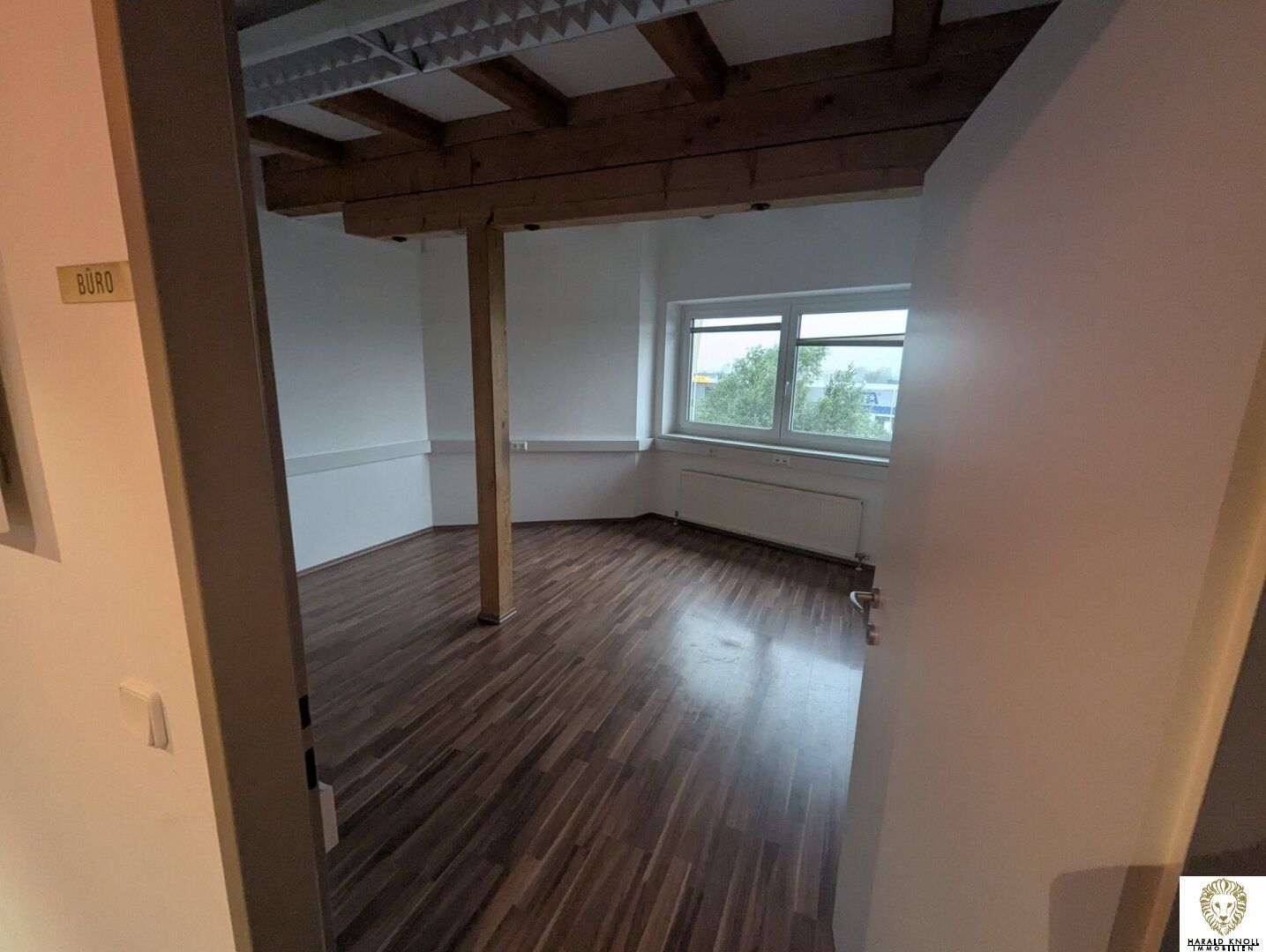 Attraktive Büro- / Praxisräumlichkeiten im 2. Obergeschoss - 108 qm in Vomp - Mehr
