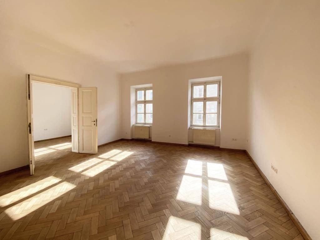 CHARMANTE ALTBAUWOHNUNG - NÄHE GEIDORFPLATZ UND UNIVERSITÄT