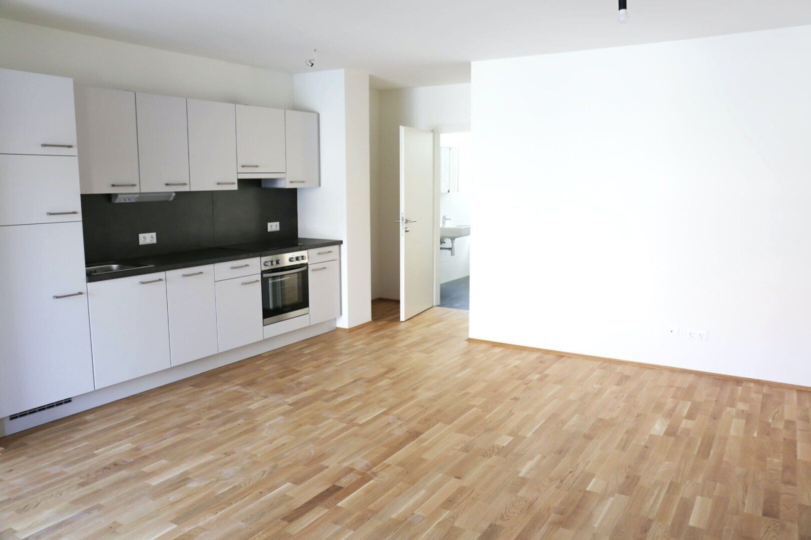 Traumhafte 2-Zimmer-Neubauwohnung mit herrlichem Balkon und bester Verkehrsanbindung