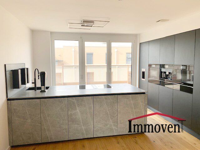 Ruhig gelegen und exklusiv - 3-Zimmerwohnung im Dachgeschoss mit großer Terrasse und Tiefgaragenplatz!