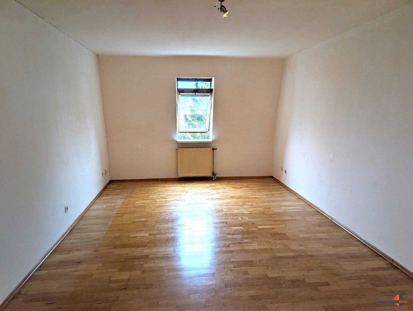 Dachgeschoßwohnung in Laxenburg