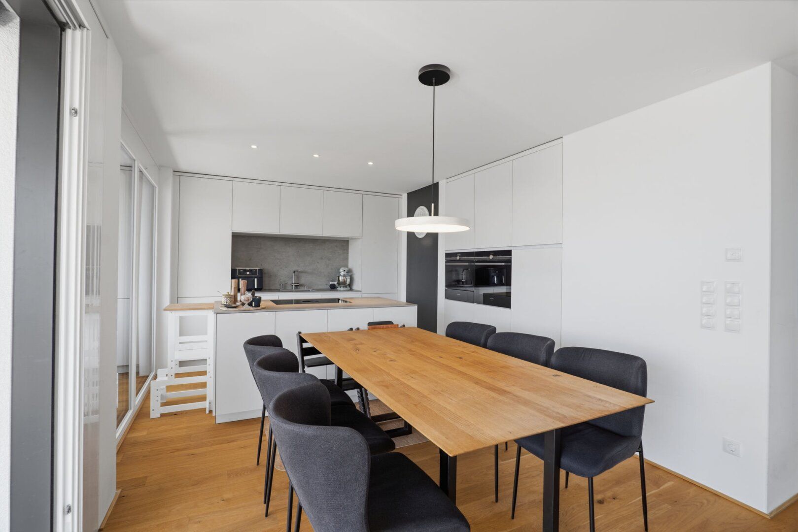 Wohnung – Hard - Mehr