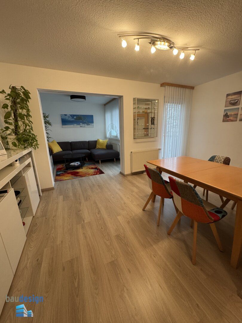 Schöne geräumige 3-Zimmer-Wohnung mit Loggia Nähe Donaukanal, U4 u U6 ! Voll möbliert - Koffer packen und einziehen !!