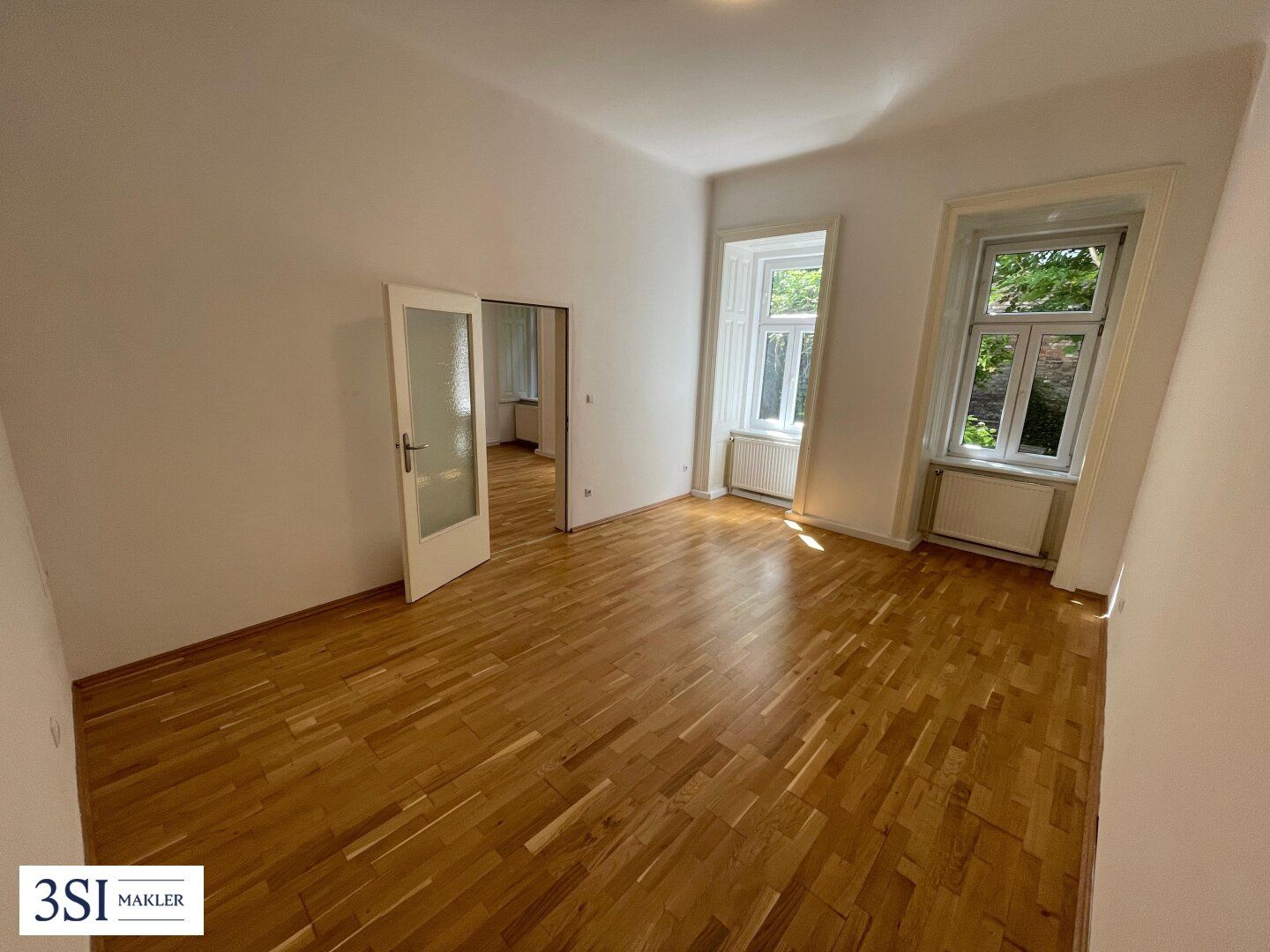 2-Zimmer-Altbauwohnung mit Blick in den begrünten Innenhof - in Top-Lage des 7. Bezirks