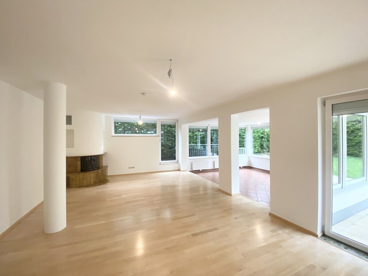 TRAUM GARTEN 5 Zi Wohnung inkl. 1 TG Platz - 3 Bedroom Garden Apartment + 1 Parking spot