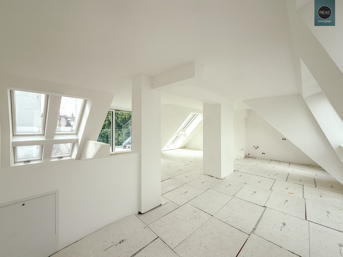 Erstbezug: Atemberaubendes Dachgeschoss - Maisonette - Apartment (klimatisiert) mit 3 Terrassen und hochwertiger Ausstattung im trendigen Ottakring!