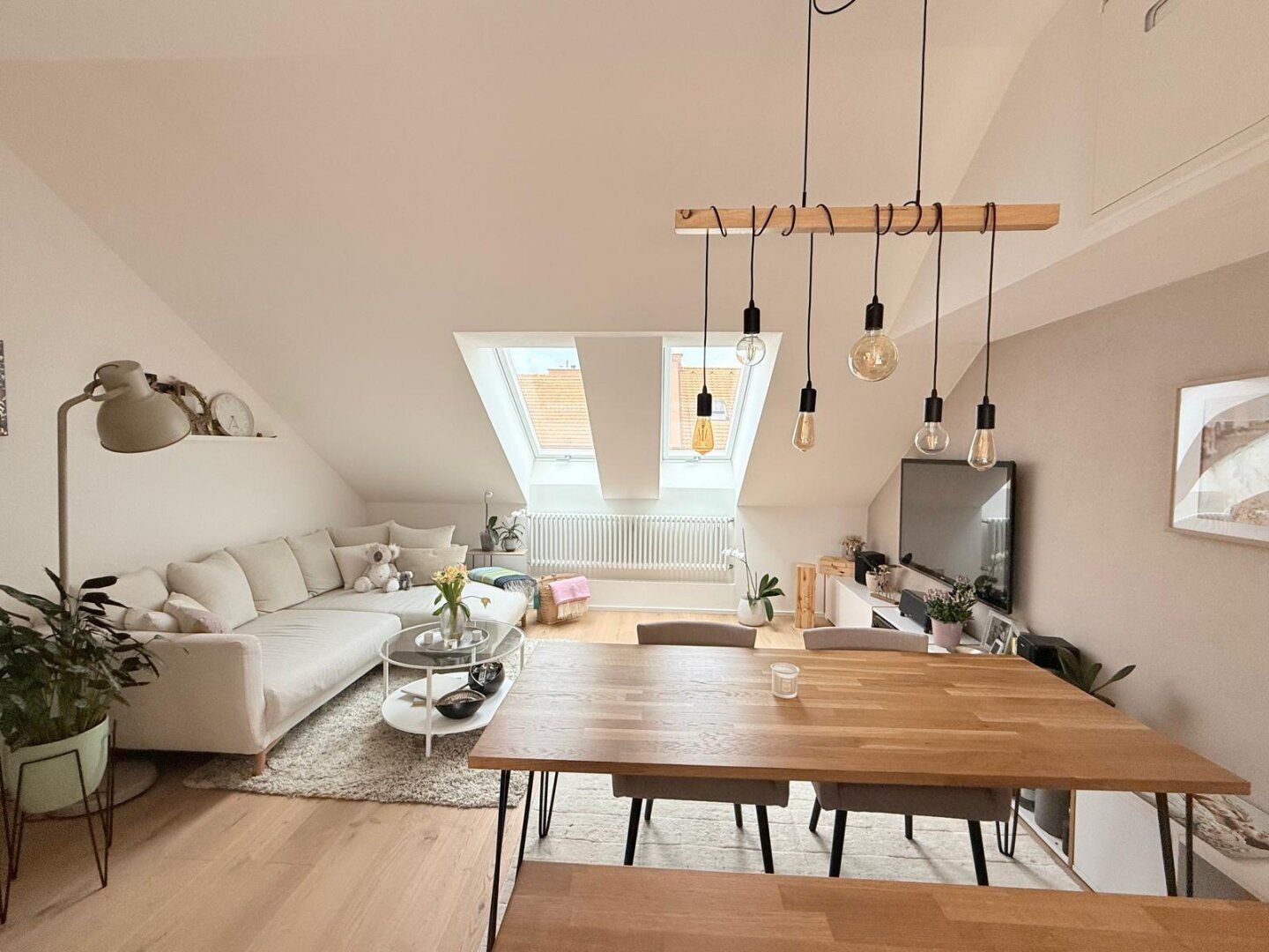 Traumhafte Dachgeschoßwohnung mit Terrasse in Graz - auch als WG möglich
