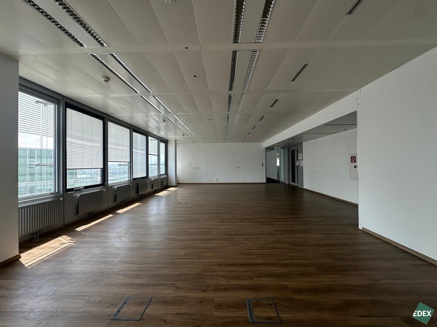 Attraktive Bürofläche mit Aussicht | Ares Tower - Ansicht 3