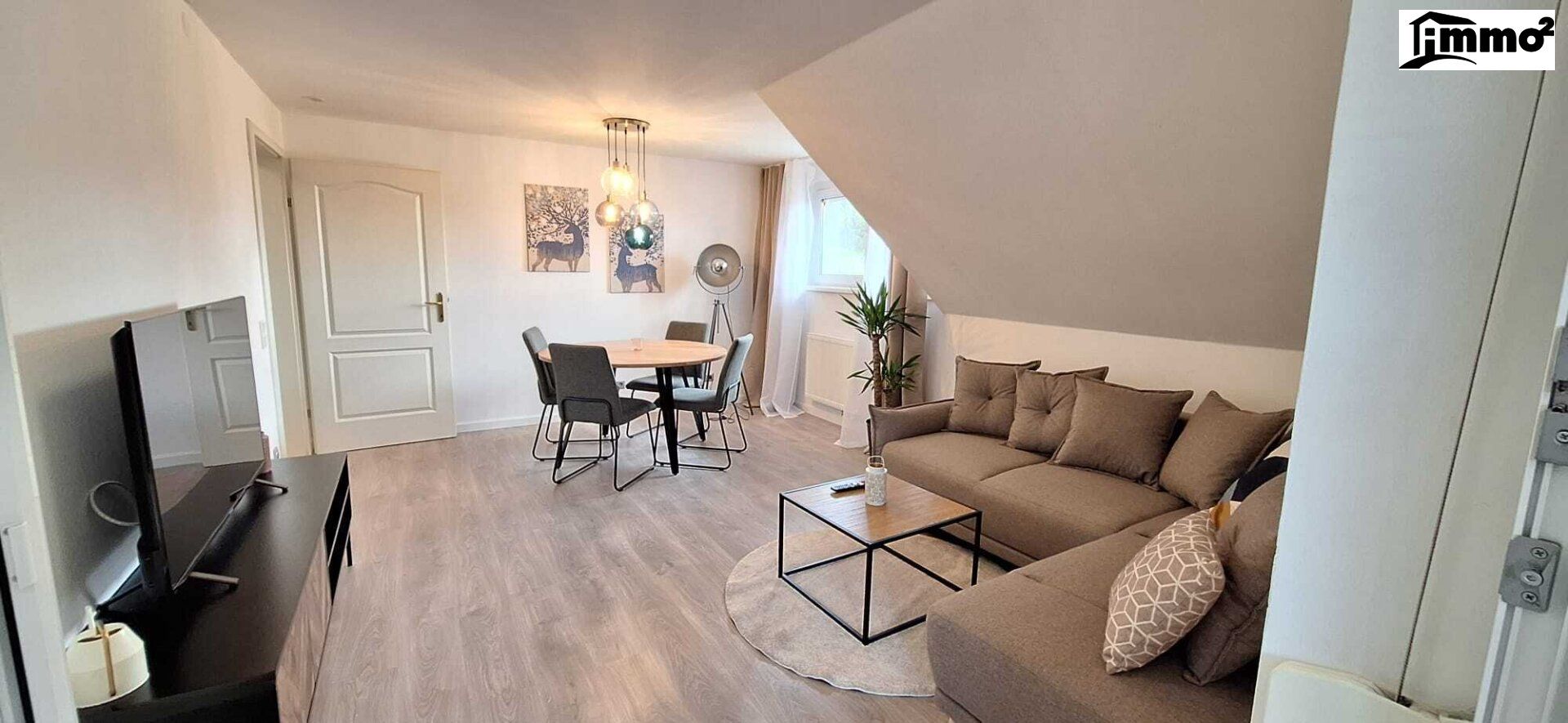 Ihr Traumdomizil in Velden: Exklusive vollmöblierte DG-Wohnung mit Wintergarten & Bergblick (Garten optional)