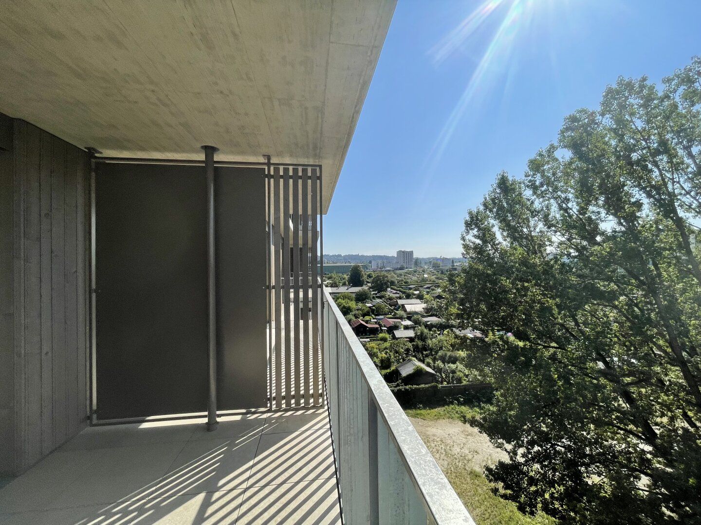 Helle 2-Zimmer-Wohnung mit perfekter Ausrichtung und großzügigem Balkon!