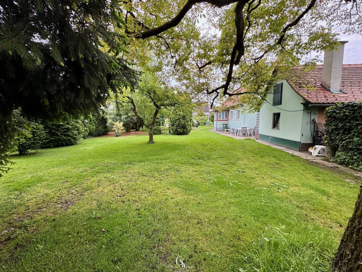 Viel Platz für Ihre Wohnideen - 1.200 m² Grundstück mit Einfamilienhaus und Nebengebäude in ruhiger Siedlungslage mitten in Kalsdorf