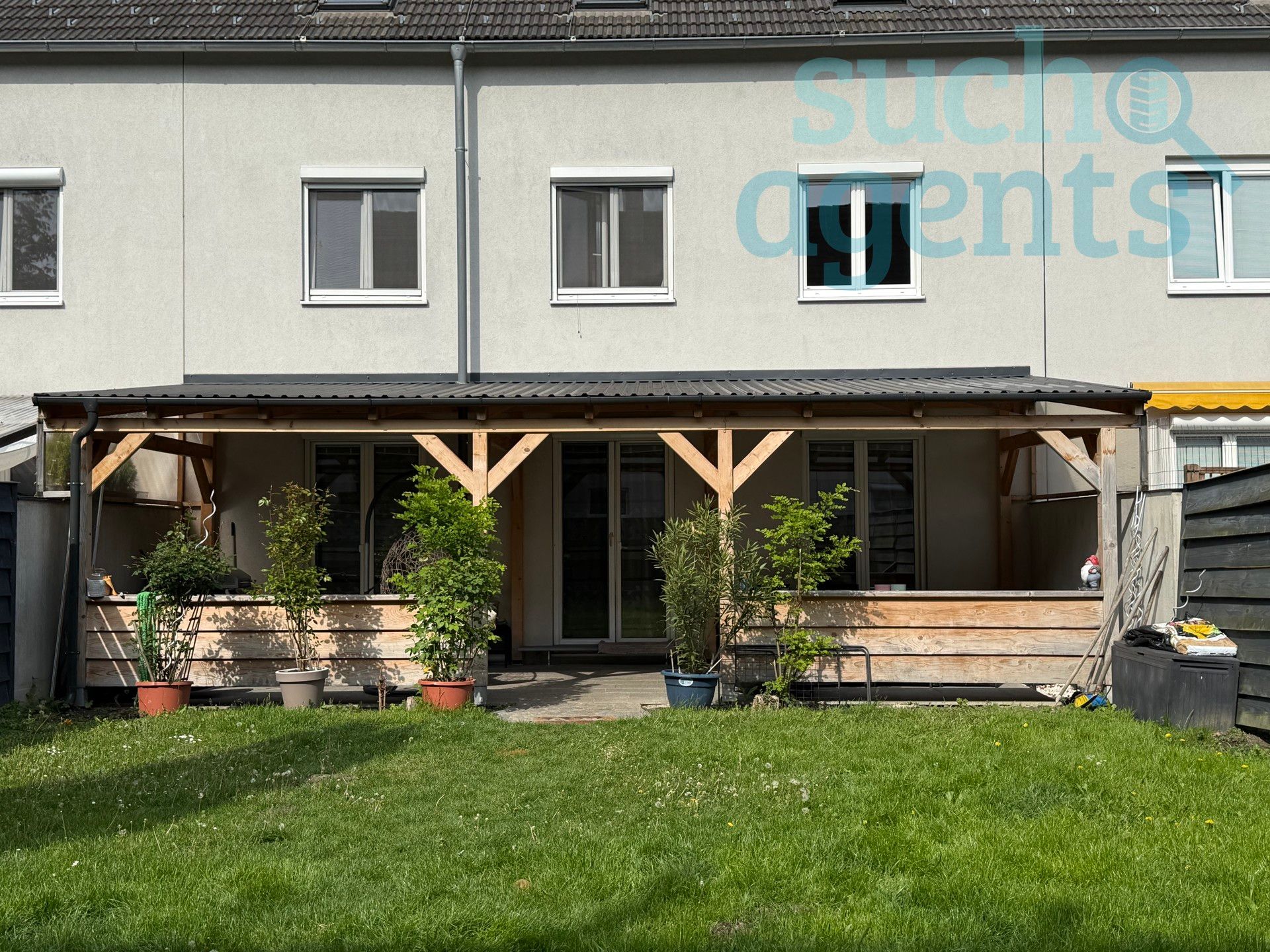 Reihenhaus mit großem Garten, Garage und vollunterkellert in ruhiger Lage