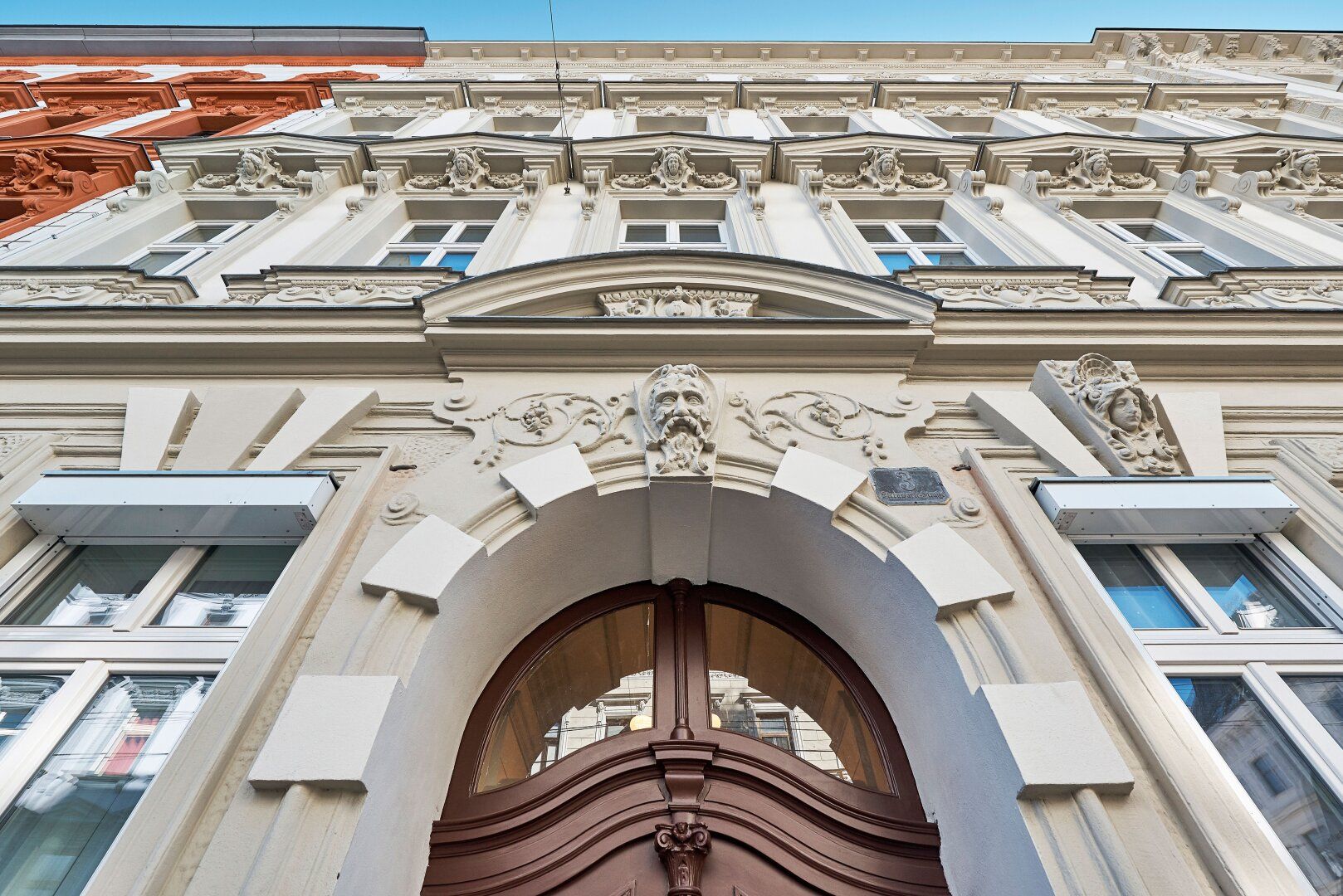 TOP-SANIERTES JAHRHUNDERTWENDEHAUS I OHNE Gas I WÄRMEPUMPE I Hochwertig sanierter 2-Zimmer-Altbau
