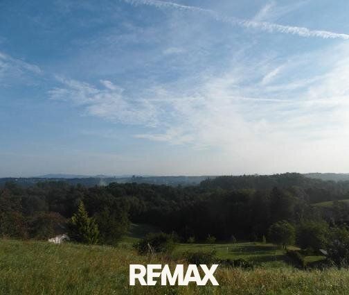 Sonniges Grundstück mit Aussicht - Mehr