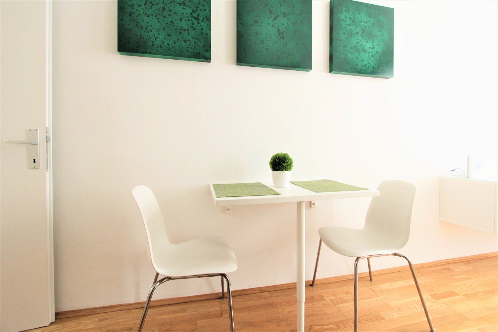 Kurzzeitvermietung! Traumhaft möblierte, moderne 1-Zimmer-Wohnung!