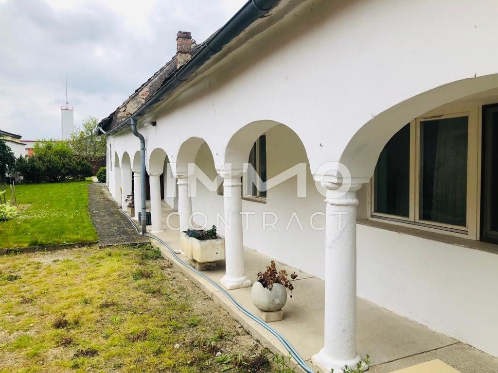 Traumhaftes Arkadenbauernhaus mit Innenhofatrium und Garten in ruhiger Lage !