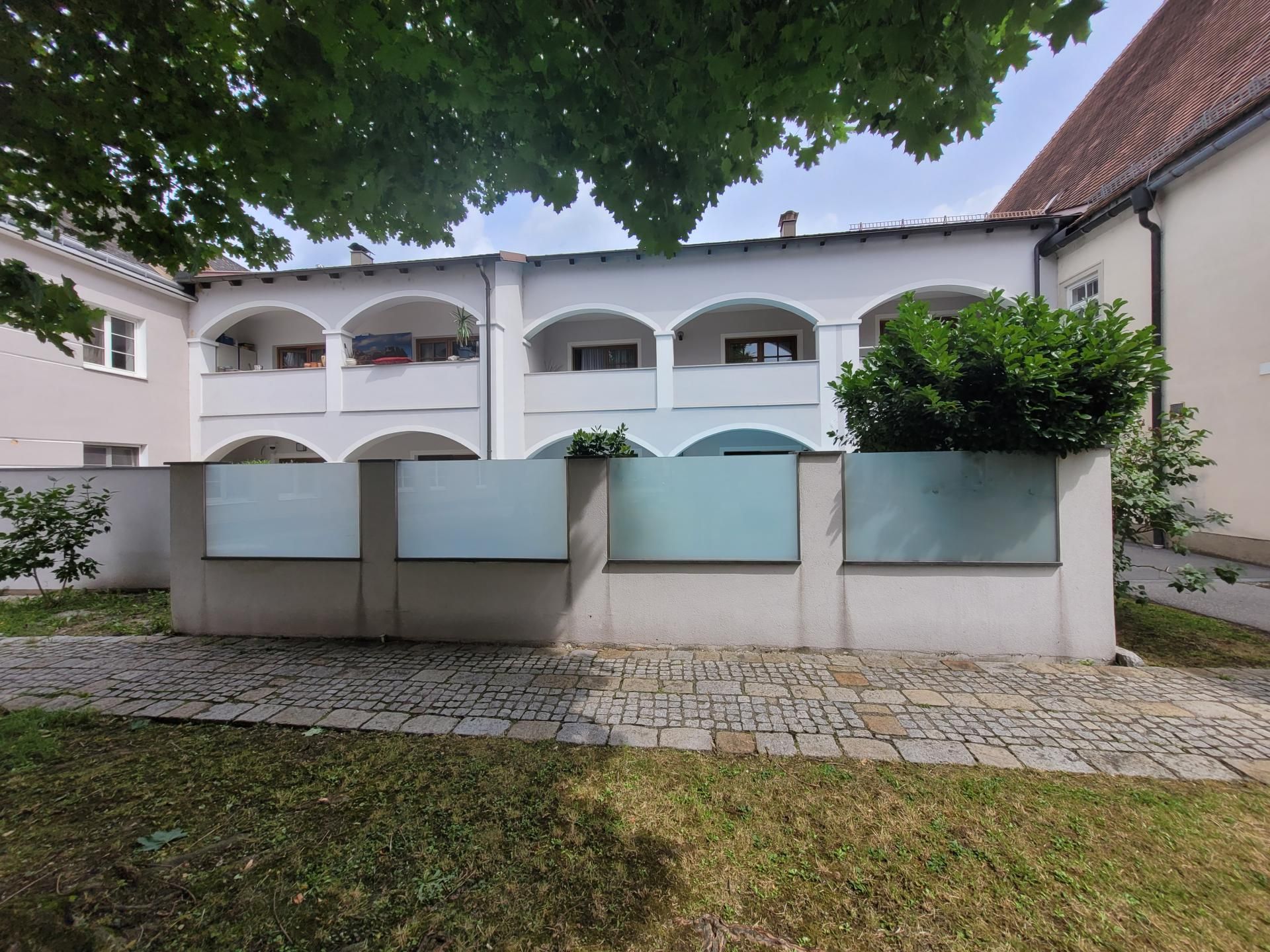 Charmante Altbauwohnung mit Laubengang