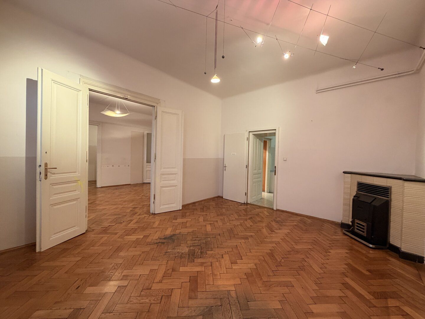 Kurzgasse - repräsentatives Altbaubüro Nähe U3/U6 Westbahnhof - Ansicht 3