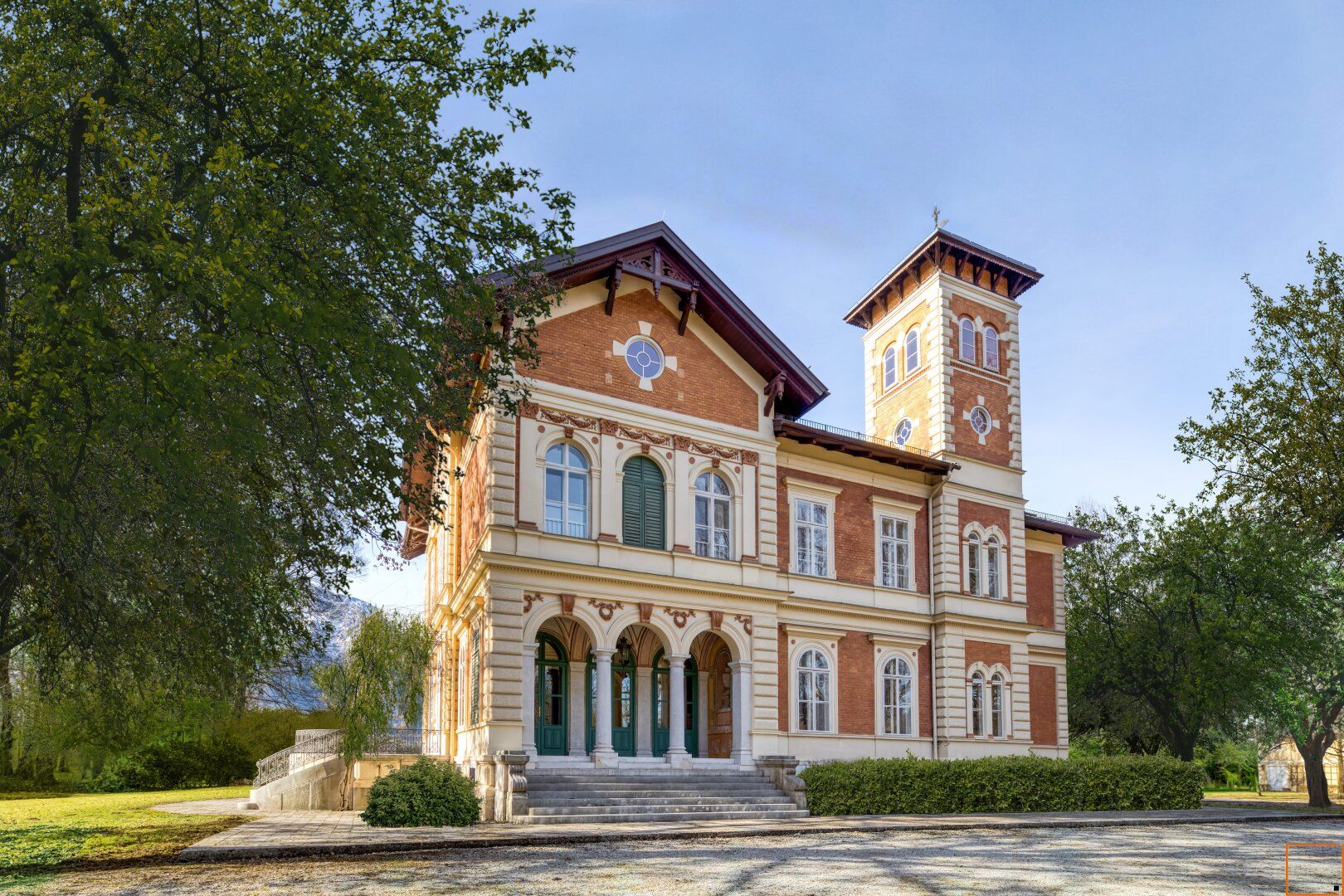Habsburg Residenz inmitten majestätischer Natur