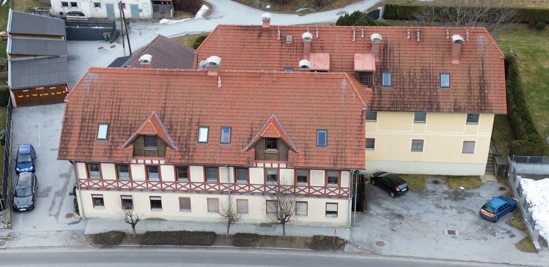 Gepflegtes Zinshaus mit 15 Wohneinheiten - Ansicht 4