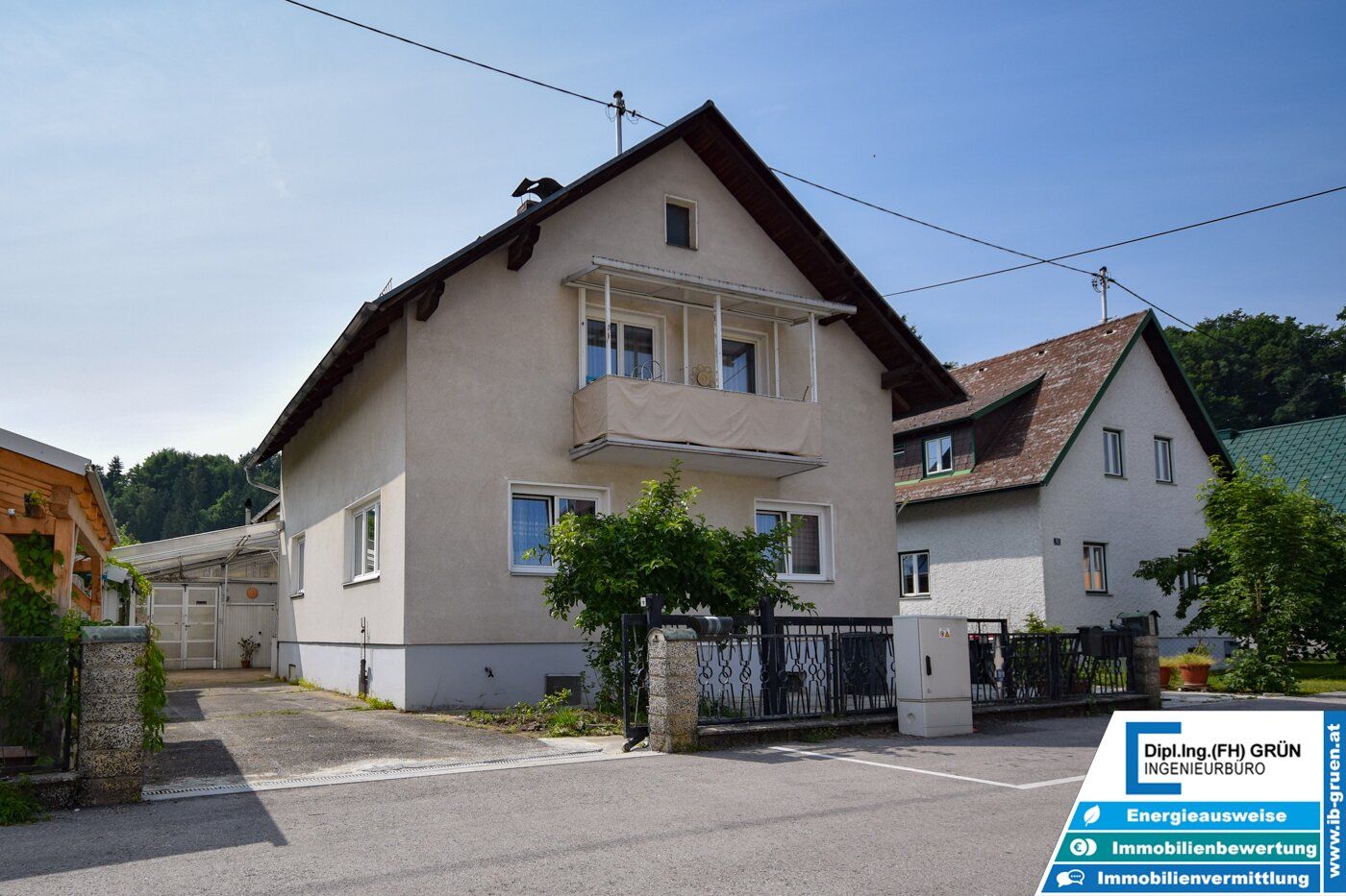 Vielseitiges Mehrfamilienhaus mit 3 Wohneinheiten, Werkstatt und großem Garten - zentral in Garsten