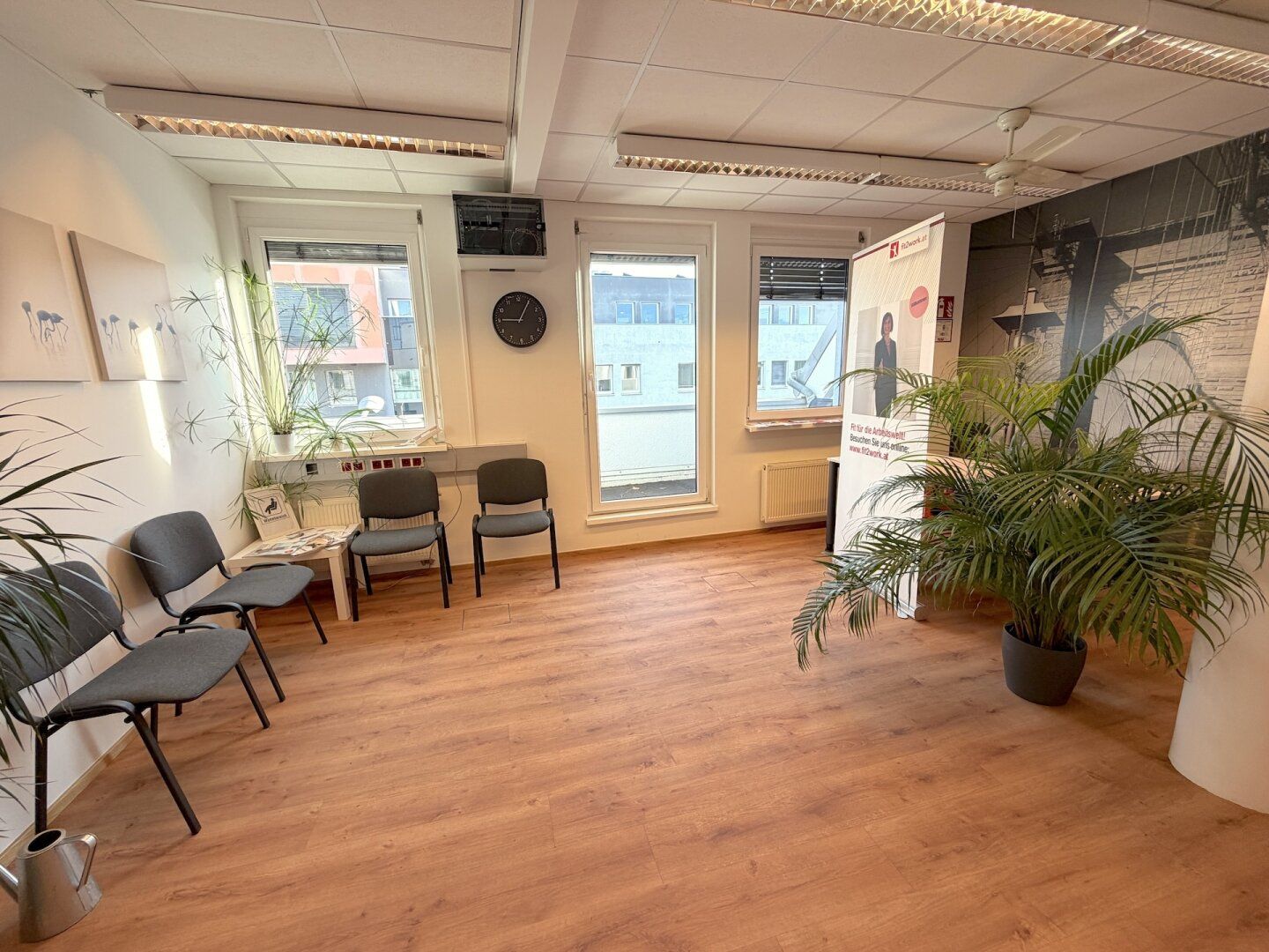 Moderne Büro/Praxis in Graz: 104m² mit Balkon, nur 1.571,99 € Miete! - Ansicht 2