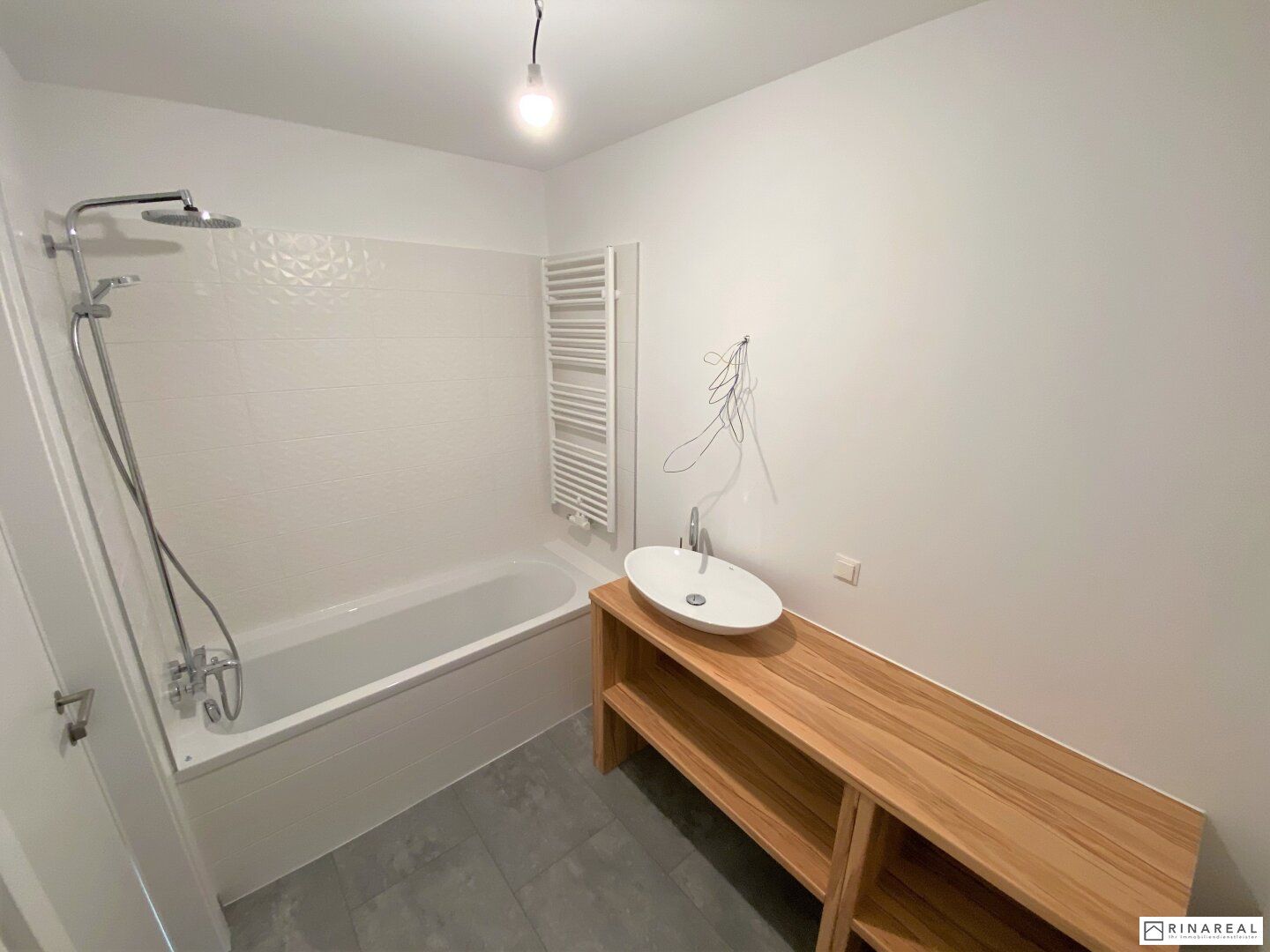 Wr. Neustädter Straße | Gut geschnittene 2 Zimmer Neubauwohnung | Loggia | Einbauküche | inkl. PKW Stellplatz – pohled 6