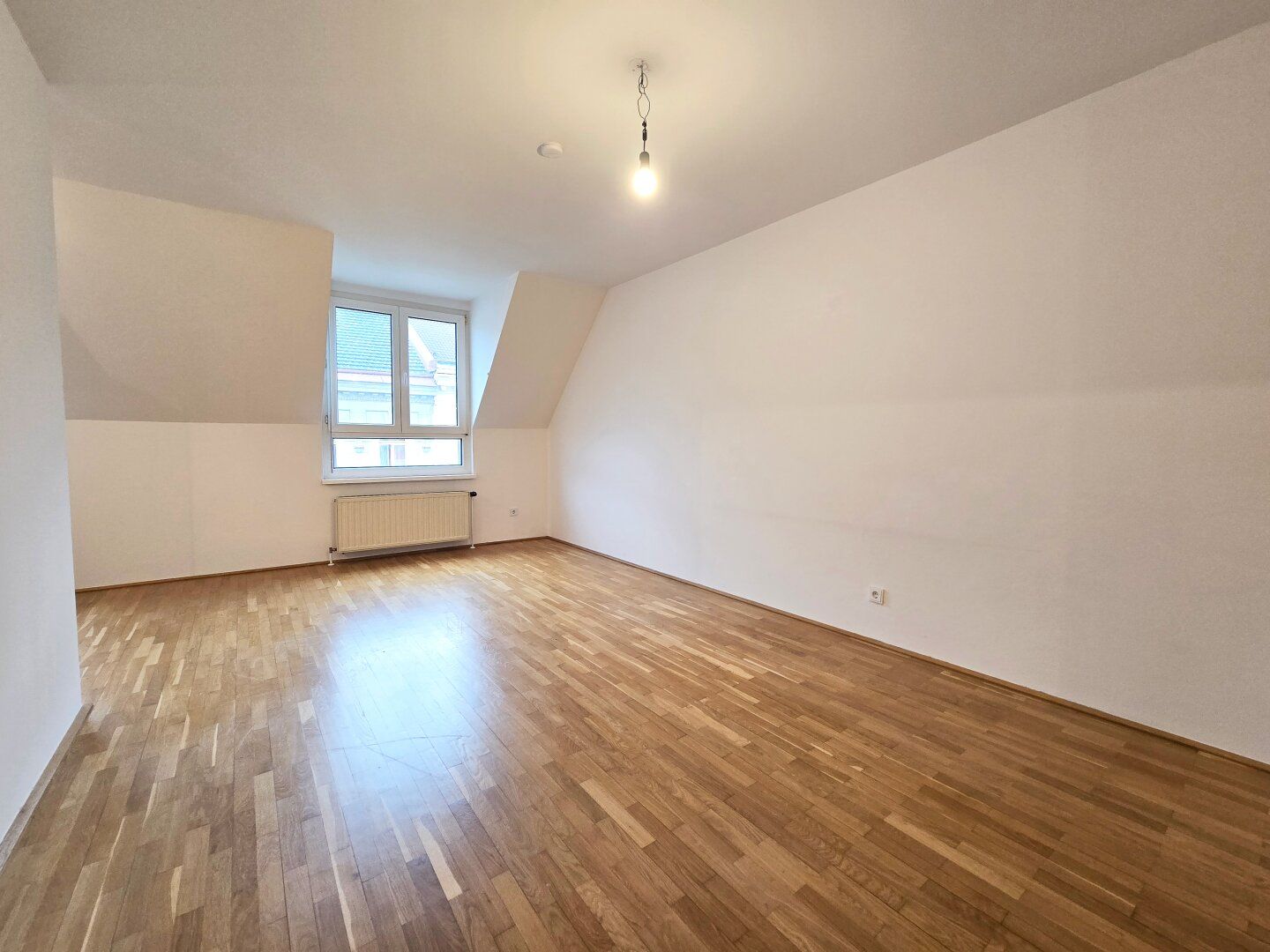 WOHNEN MITTEN IM VIERTEN - Urbane Lebensqualität in Zentrumsnähe - Großzügige Maisonette-Wohnung - Moderne Ausstattung