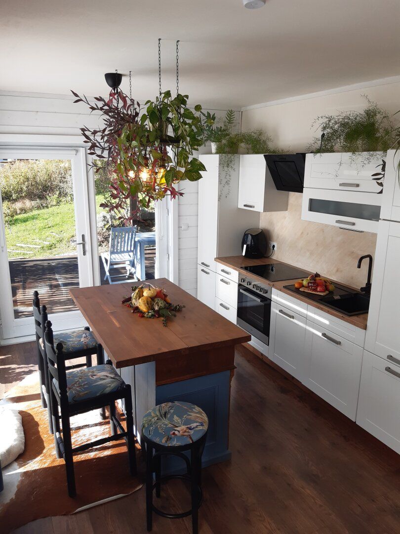 Bucklige Welt: modernes Haus in traumhafter Aussichtslage