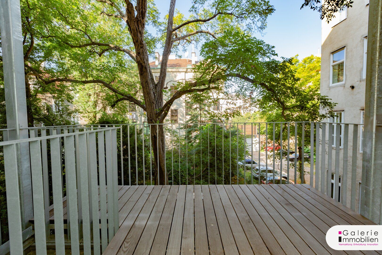 35m2 große, westseitige Wohnung mit großem Balkon