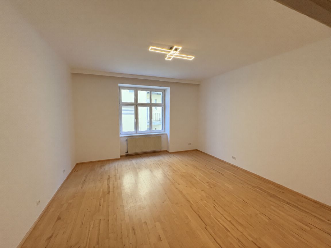 ruhige 1-Zimmer Wohnung in gut erhaltenem Altbau mit Gartenmitbenützung (RESERVIERT)