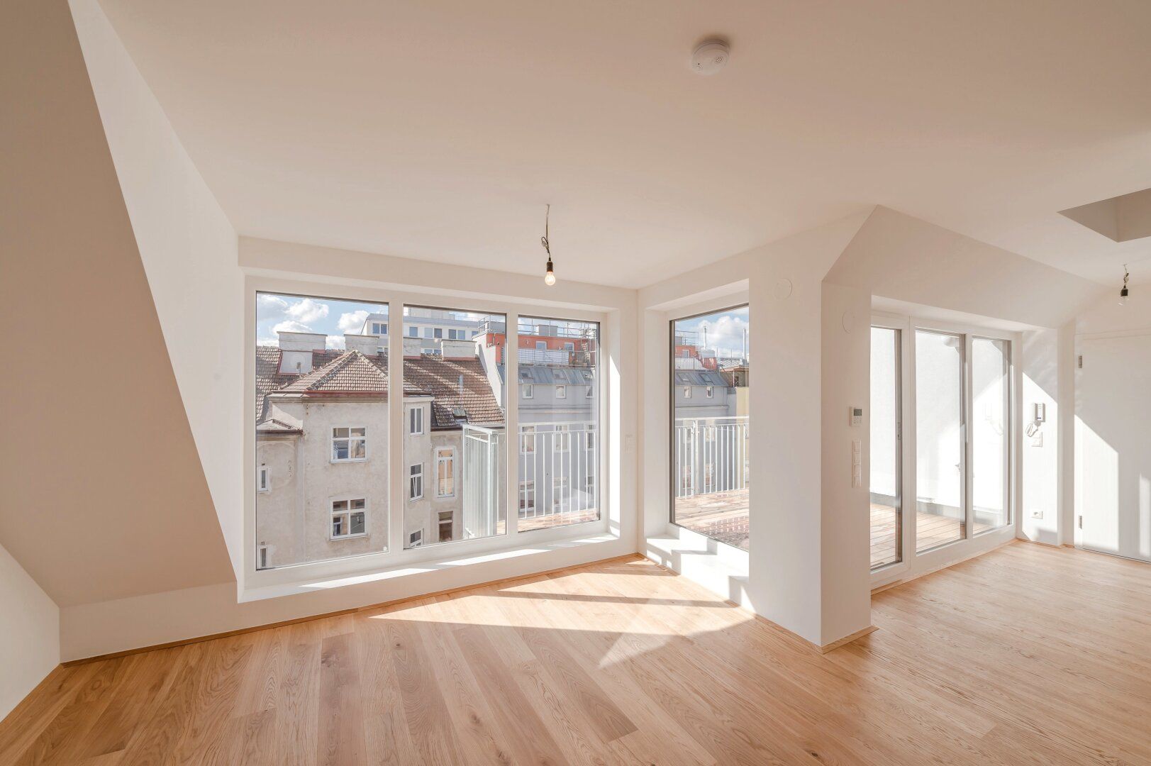 ++FonteFlats++ Fantastischer 3-Zimmer Dachgeschoss-ERSTBEZUG mit großartiger Dachterrasse