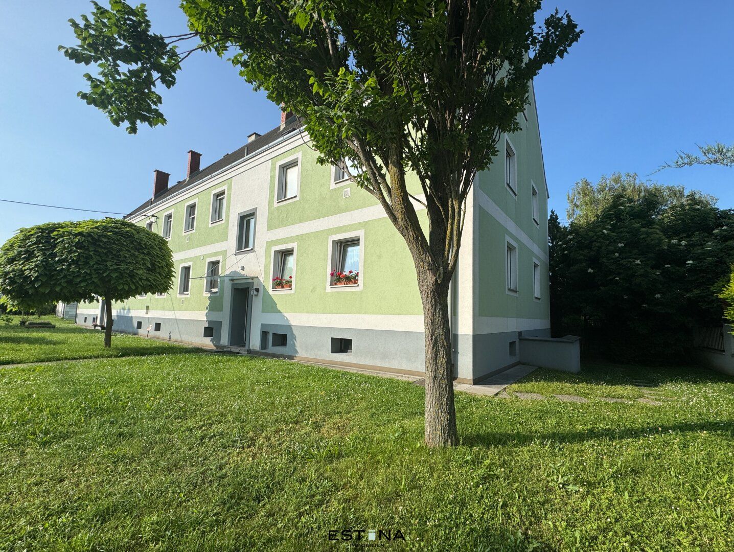 helle 3 Zimmerwohnung mit Eigengarten