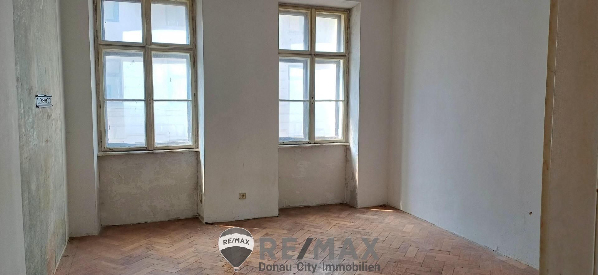 Altbauwohnung im 1. Stock mit Lift - unweit vom Hauptbahnhof!