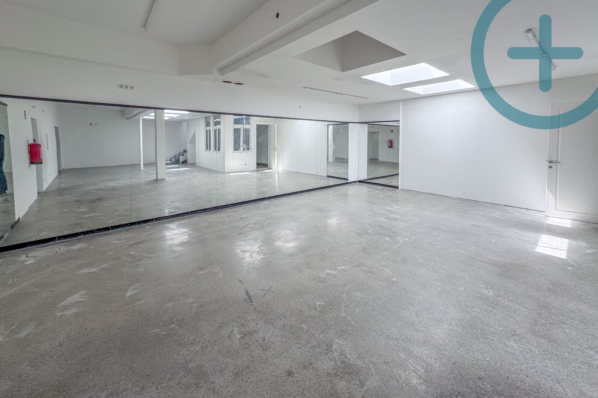 Helles Gymnastikstudio in der Nähe des Wilhelminenbergs - Ansicht 2