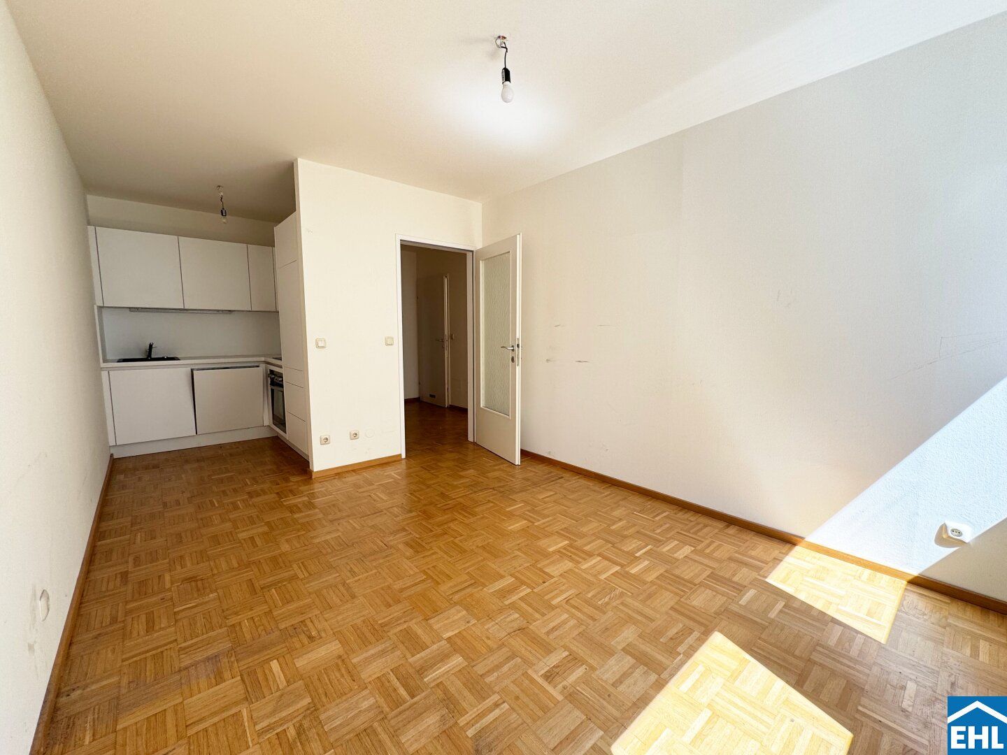 **Ab 01.10.** 2-Zimmerwohnung in Toplage!