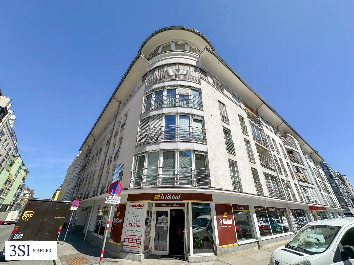 Commercial property, 1018 m²