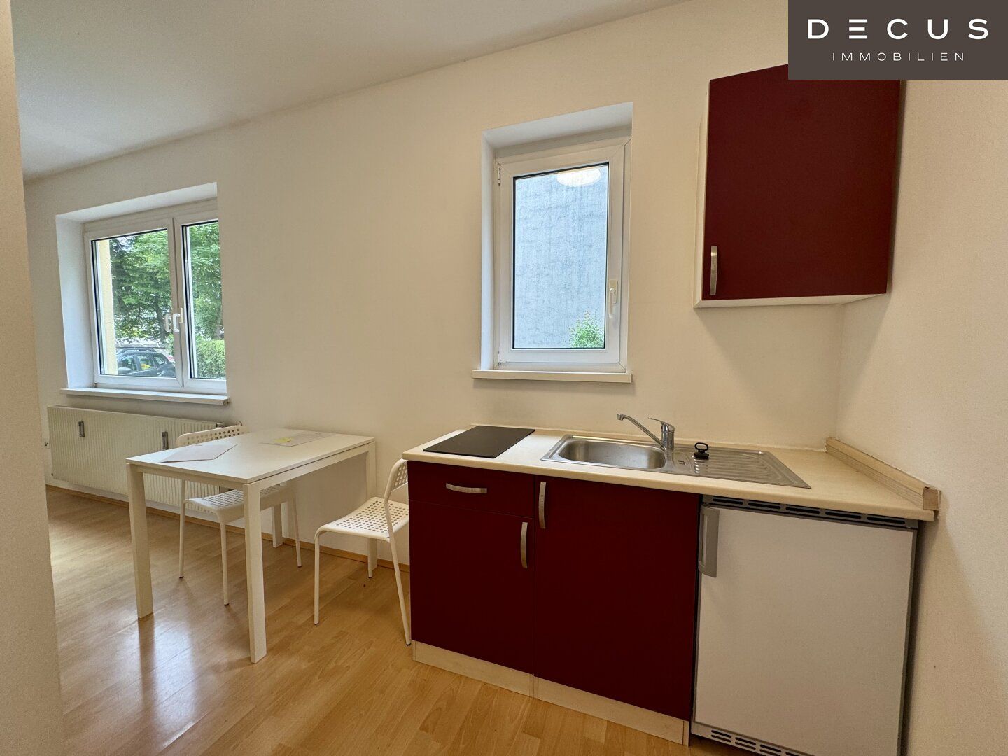 | ENTZÜCKENDE KLEINWOHNUNG IM ERDGESCHOSS | MÖBLIERT & HELL | 1 ZIMMER inkl. KÜCHE | GUTE VERKEHRSANBINDUNG