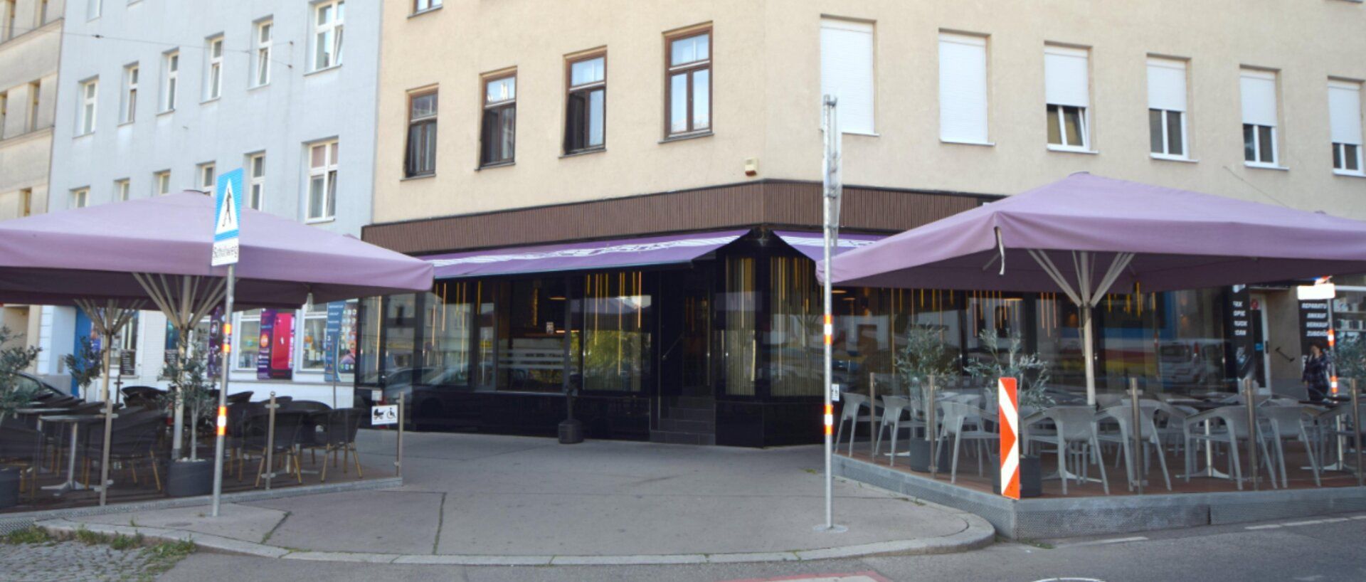 Perfektes & gut laufendes Gastro Lokal, Bar, Lounge in guter Lage: 130m² + 2 große Schanigarten + 117 m² Wohnung, in U-Bahn-Nähe! - Ansicht 3