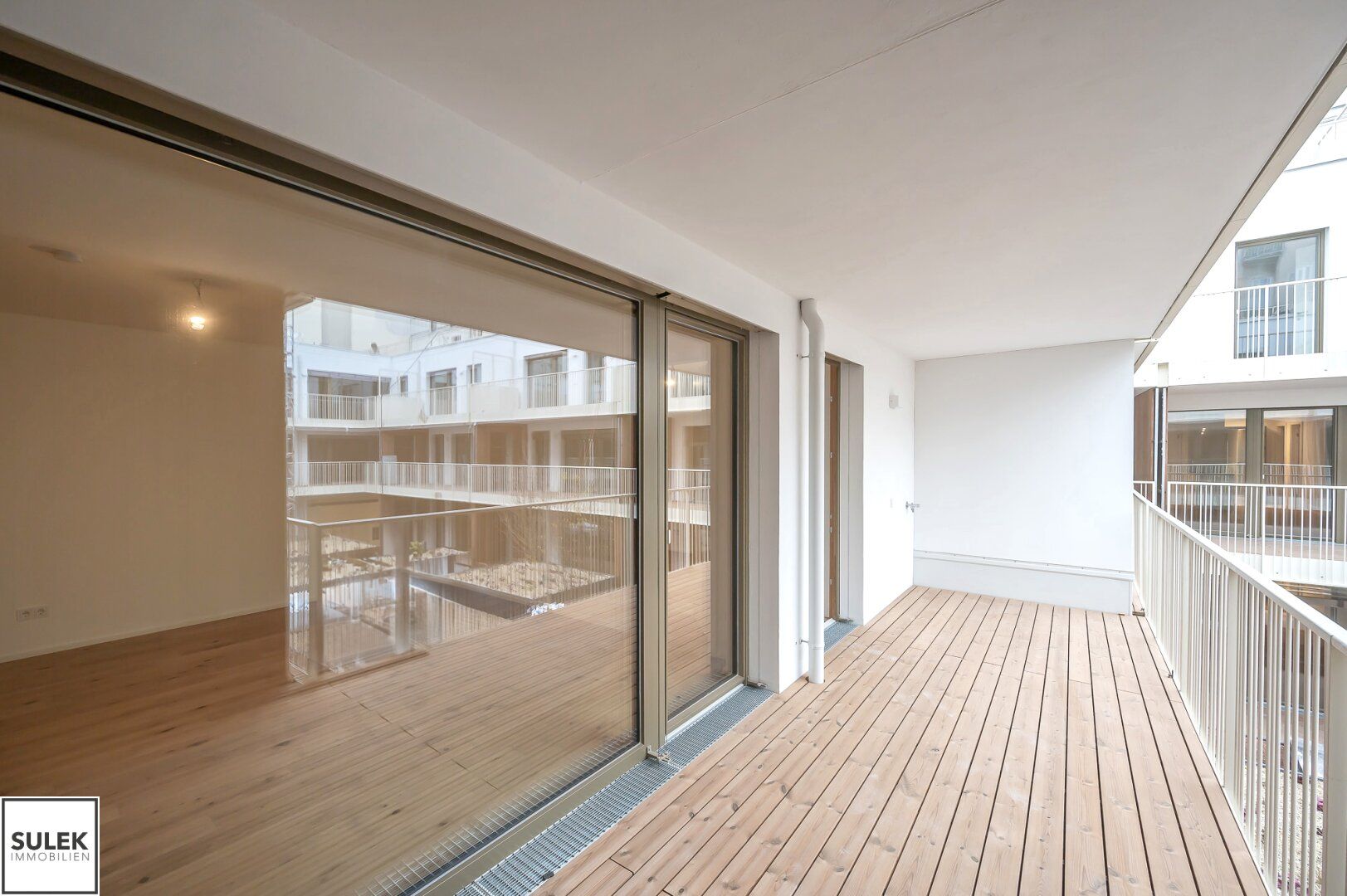 Erstbezug: gut geschnittene, großzügige 3 Zimmer-Wohnung mit Loggia - Apollogasse 18