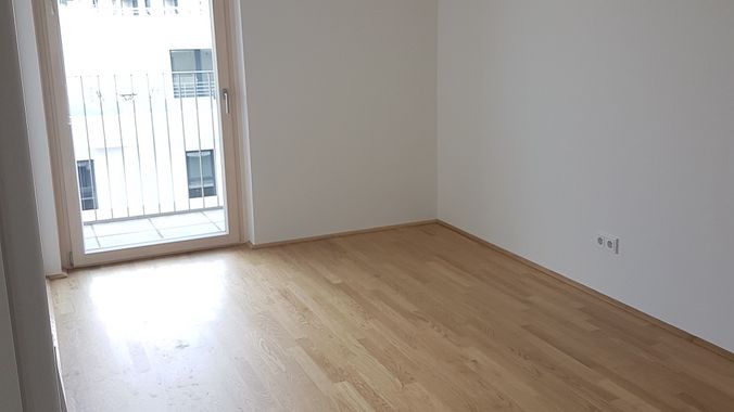 Zimmer 2, ohne Einrichtung