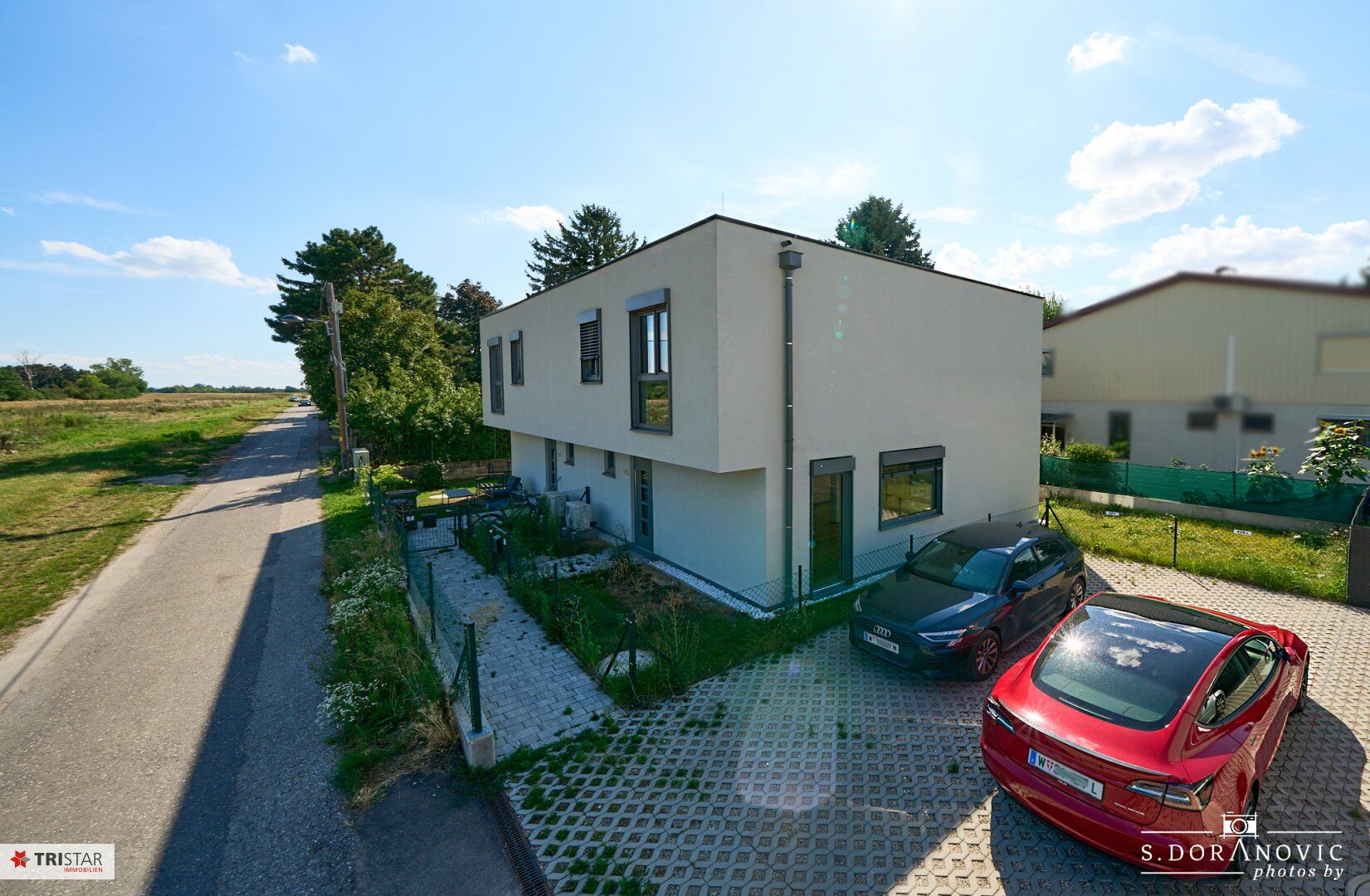 NEU! ++ FAMILIEN • EIGENNUTZER • ANLEGER ++ ERSTBEZUG IN RUHIGER GRÜNLAGE ++ FAMILIENFREUNDLICHES HAUS MIT STELLPLATZ & EINBAUKÜCHE ++ 1220 WIEN ++