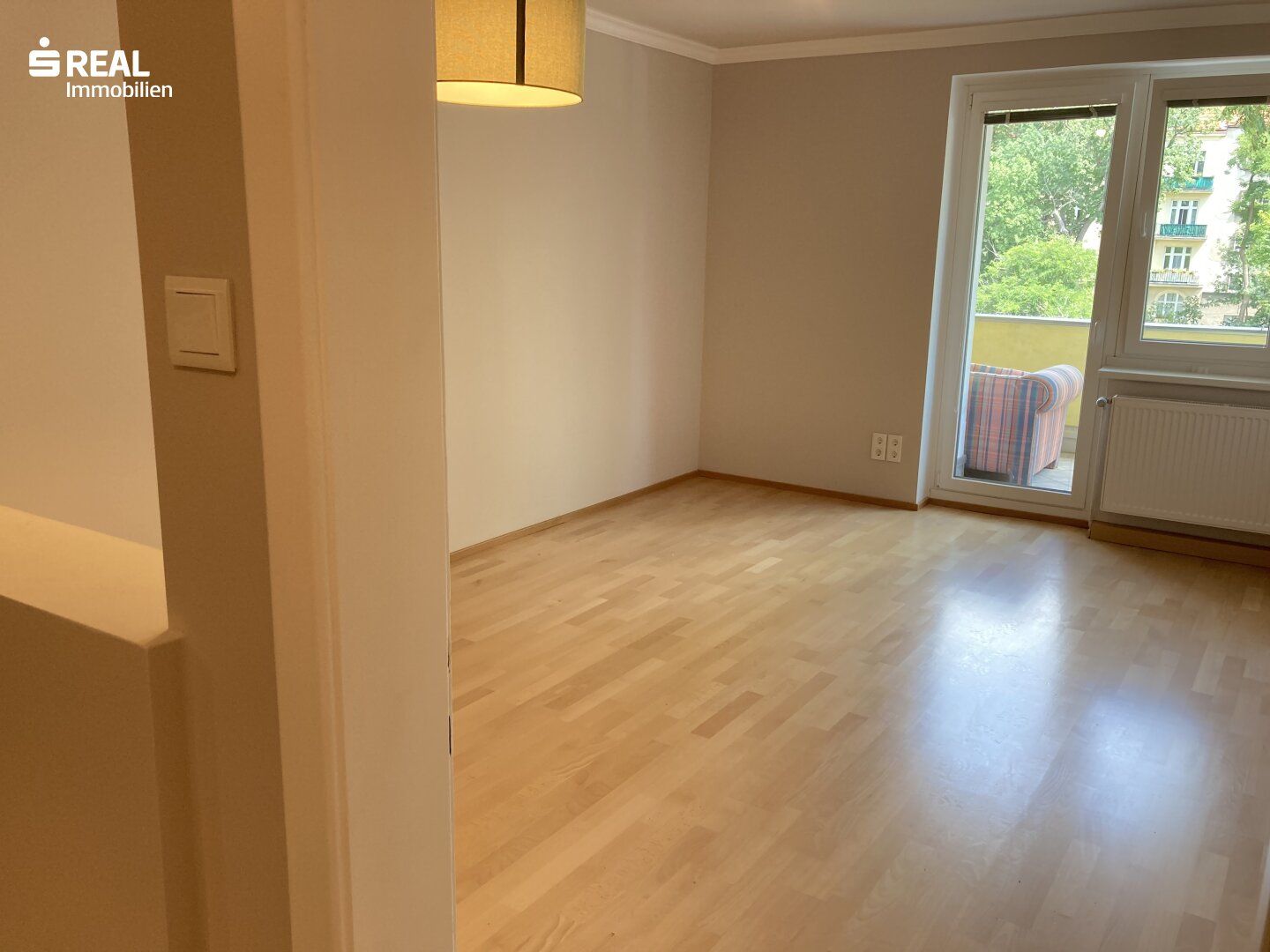 schöne 2-Zimmer Wohnung mit Terrasse und Blick in den Schubertpark