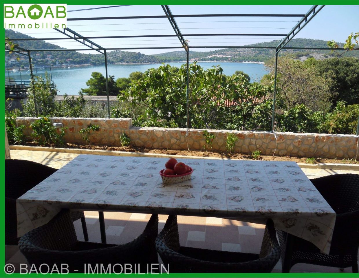 WUNDERSCHÖNE | GARTENWOHNUNG WENIGE METER ZUM MEER | TERRASSE | TISNO | KROATIEN